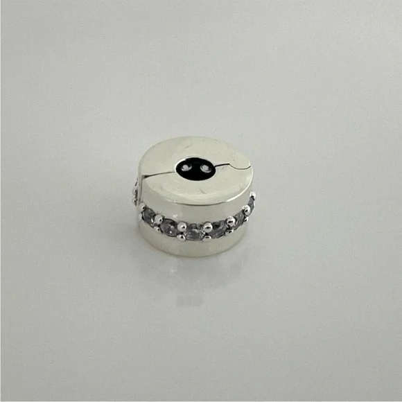 Pandora Clip Charm - Picture 4 of 5